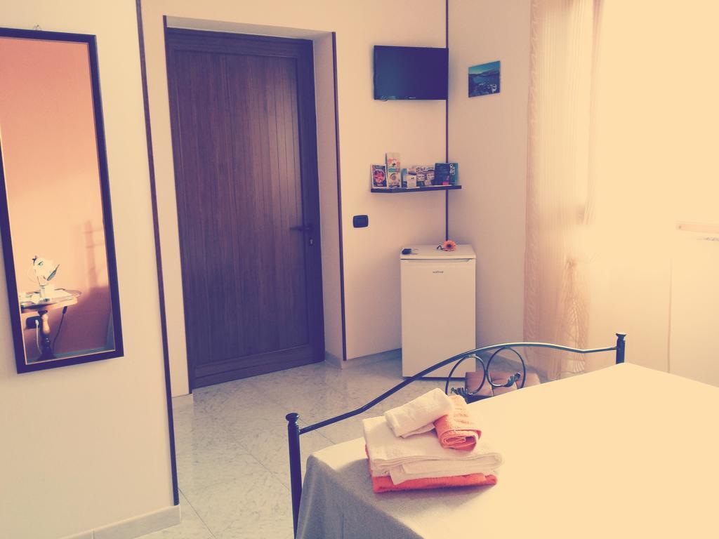 B&B L'Oasi Del Sole Uggiano La Chiesa Cameră foto